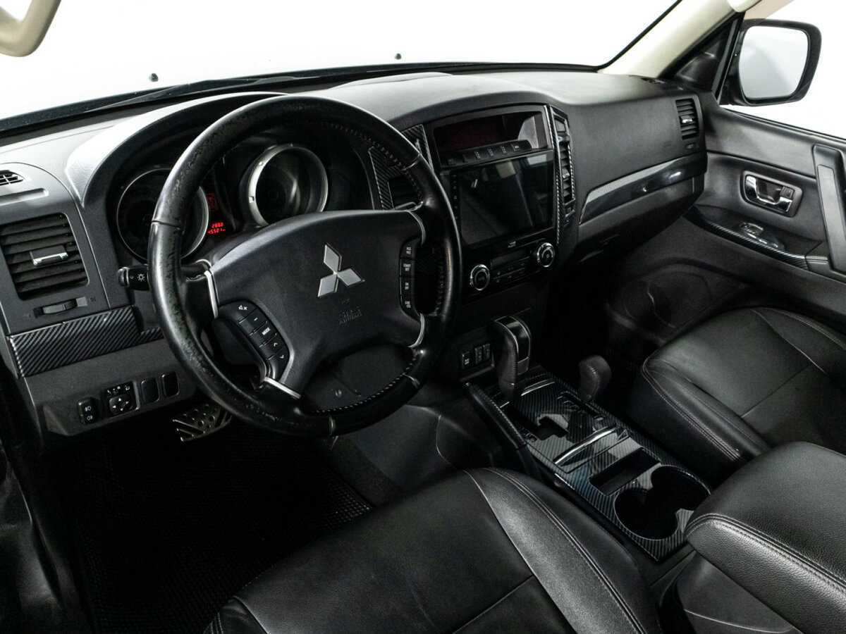 Mitsubishi Pajero 2014 года с пробегом. Фото: #10