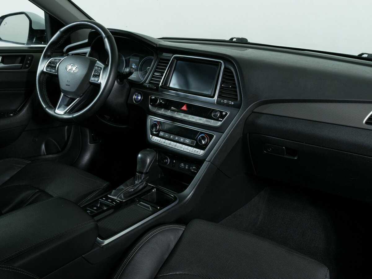 Hyundai Sonata 2018 года с пробегом. Фото: #4