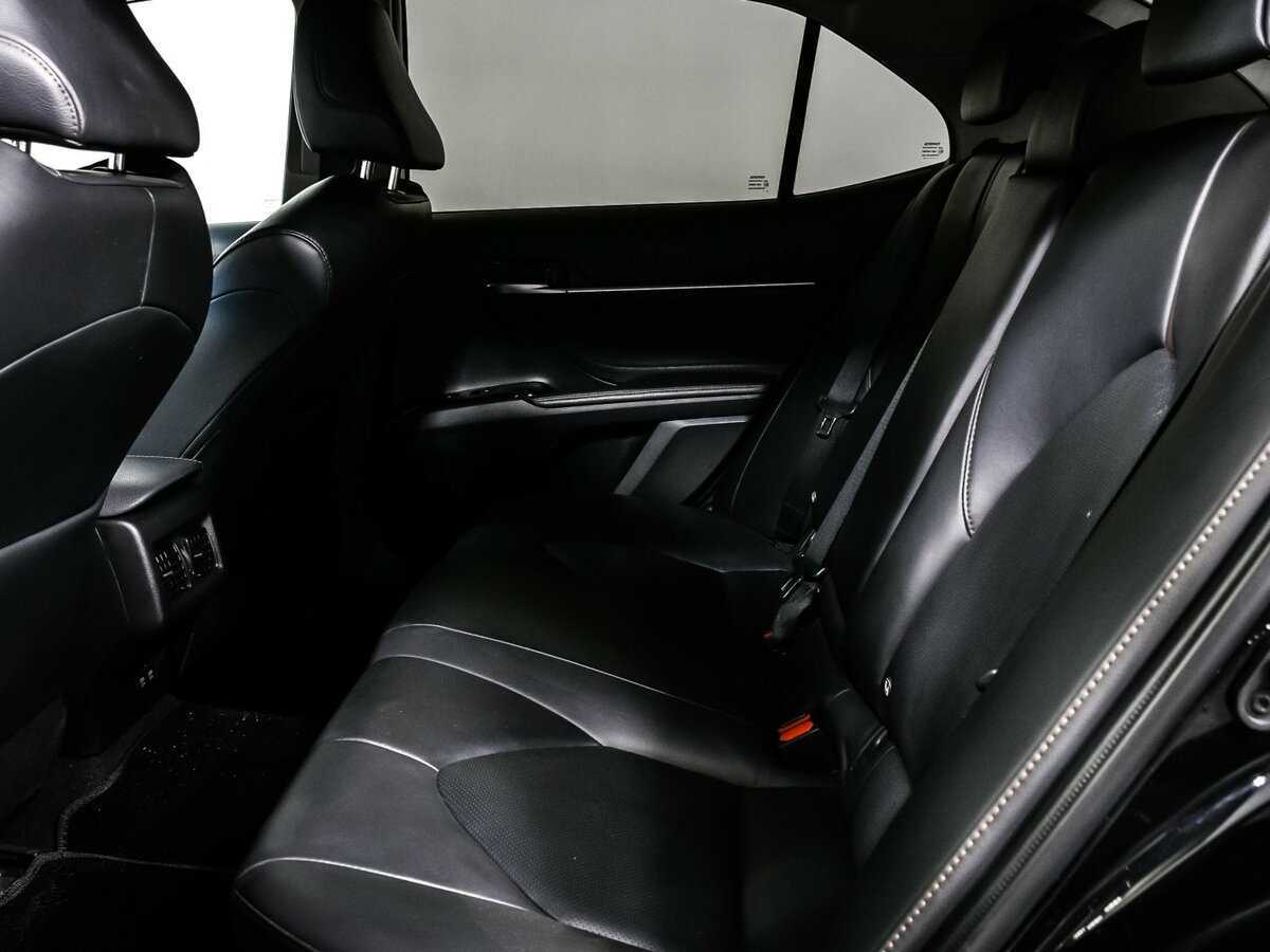 Toyota Camry 2019 года с пробегом. Фото: #12