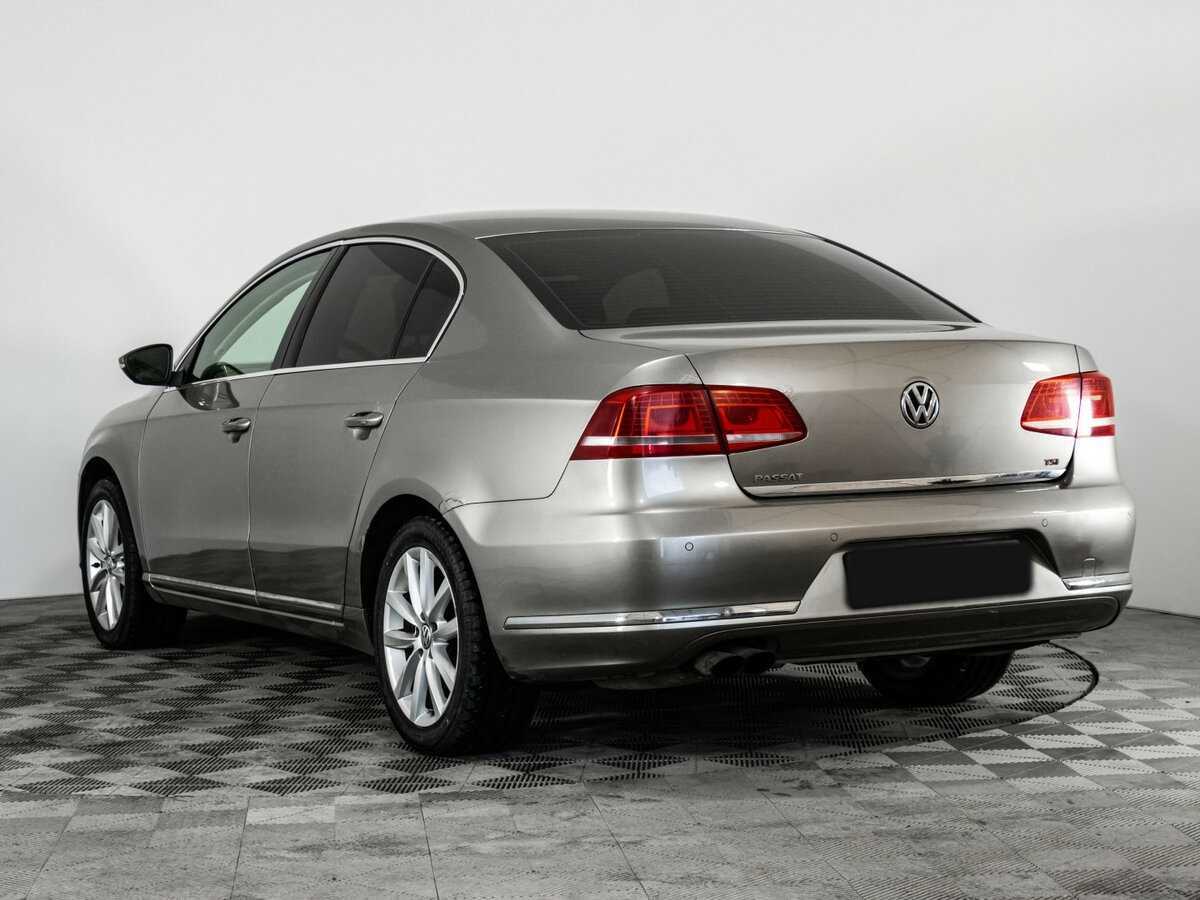 Volkswagen Passat 2012 года с пробегом. Фото: #4