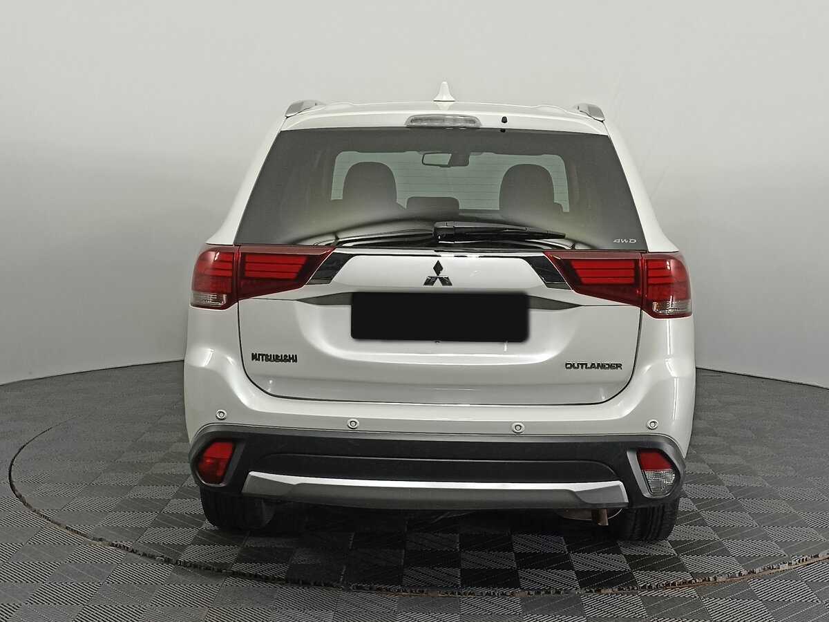 Mitsubishi Outlander 2017 года с пробегом. Фото: #4