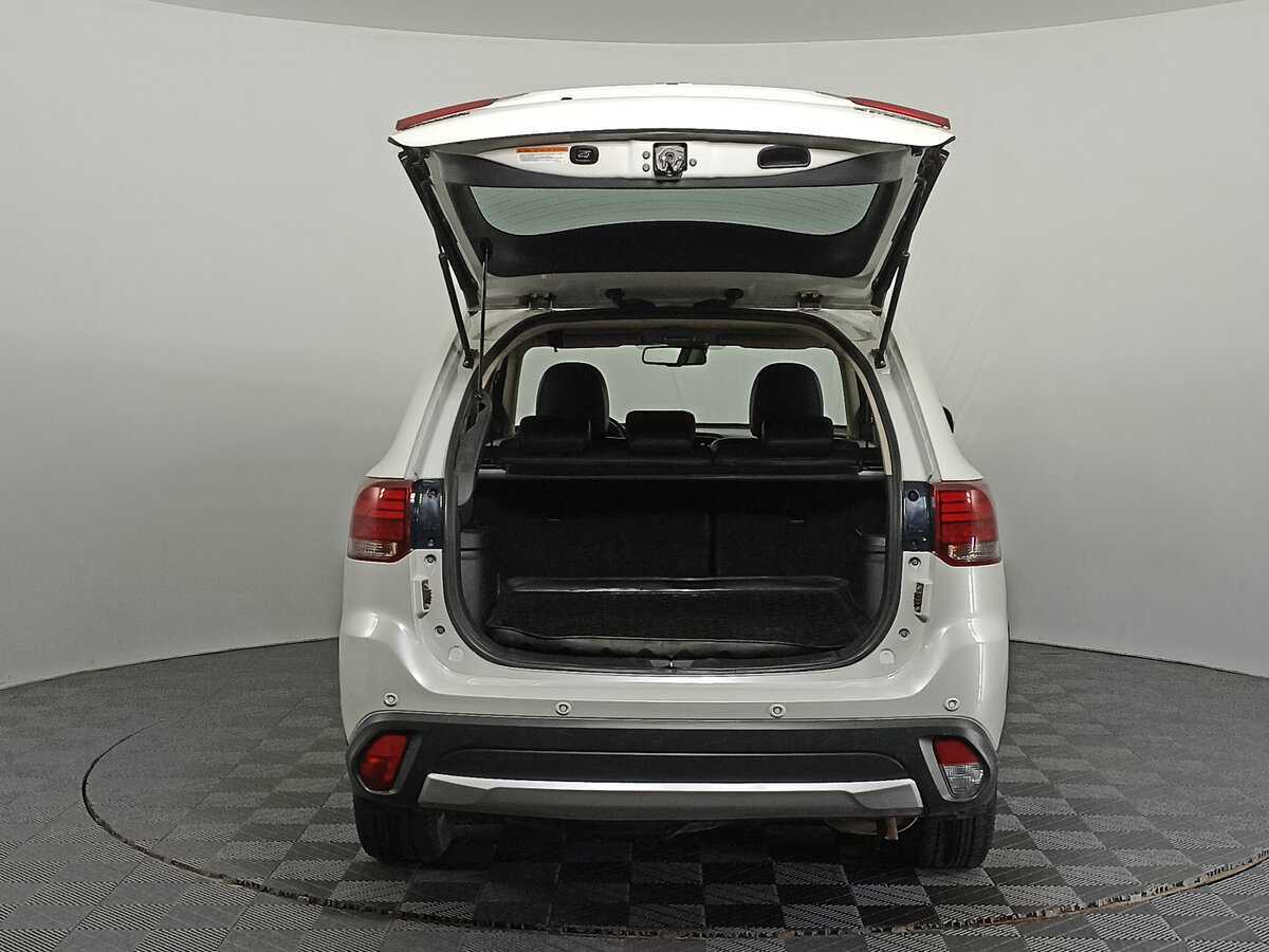 Mitsubishi Outlander 2017 года с пробегом. Фото: #7