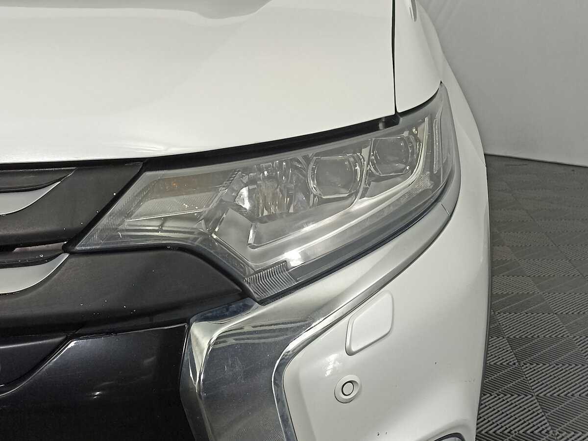 Mitsubishi Outlander 2017 года с пробегом. Фото: #14