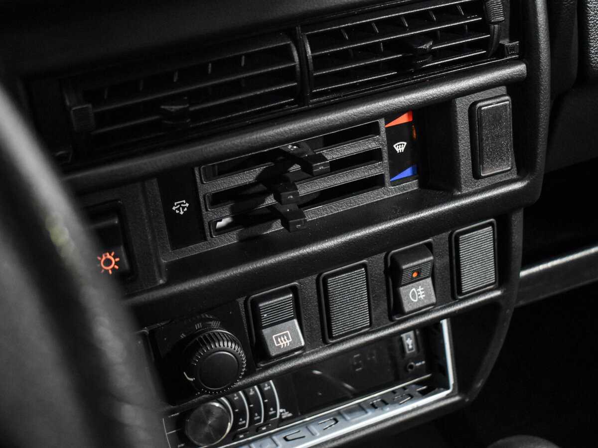 Lada (ВАЗ) 2131 (4x4) 2015 года с пробегом. Фото: #15