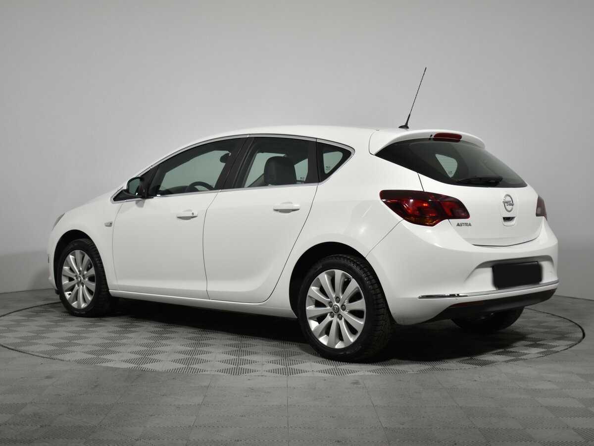 Opel Astra 2014 года с пробегом. Фото: #5