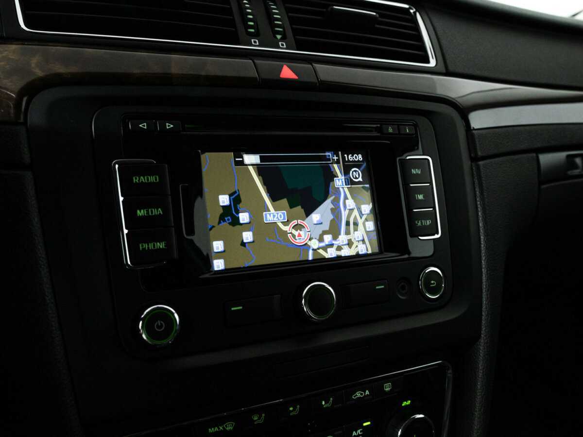 Skoda Superb 2013 года с пробегом. Фото: #16