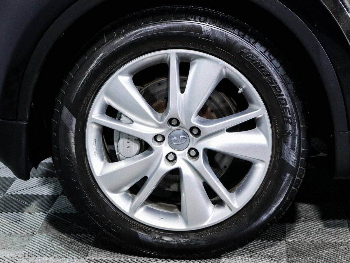 Infiniti FX 2013 года с пробегом. Фото: #9