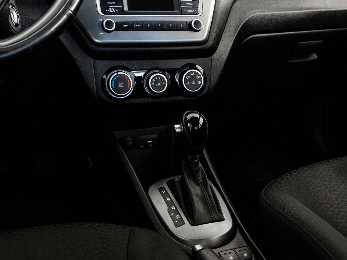 Kia Rio 2015 года с пробегом. Фото: #9