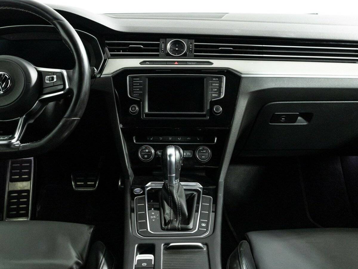 Volkswagen Passat 2017 года с пробегом. Фото: #13