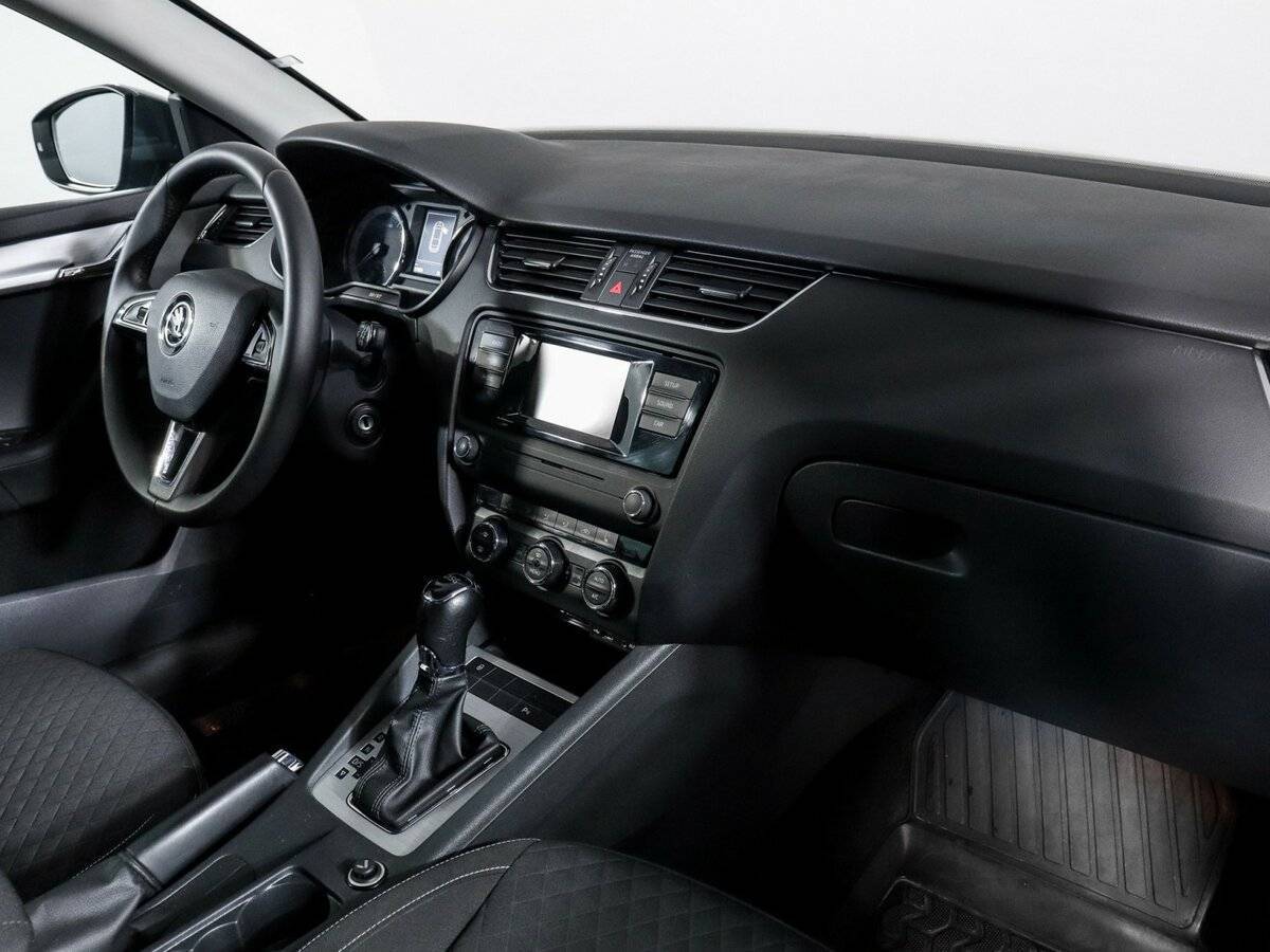 Skoda Octavia 2016 года с пробегом. Фото: #4