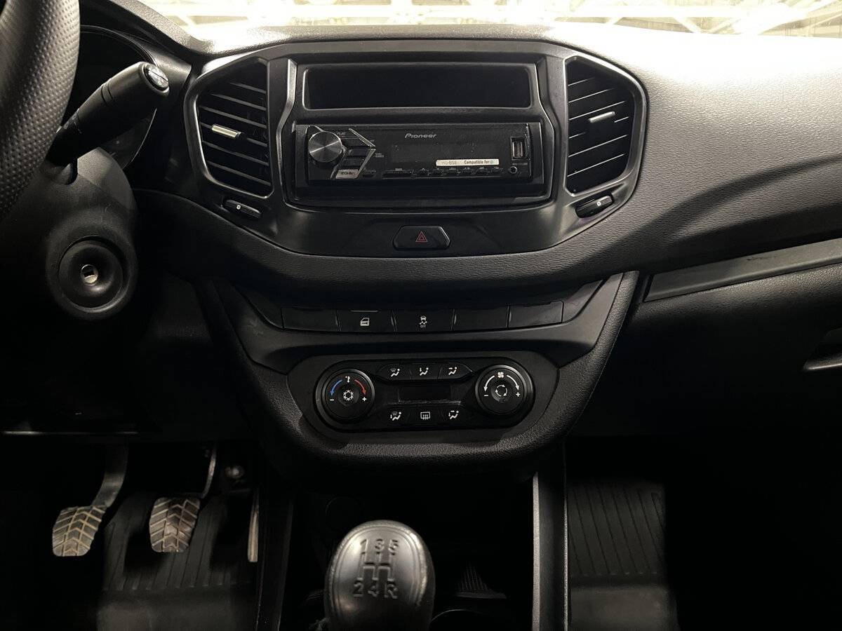 Lada (ВАЗ) Vesta 2018 года с пробегом. Фото: #14