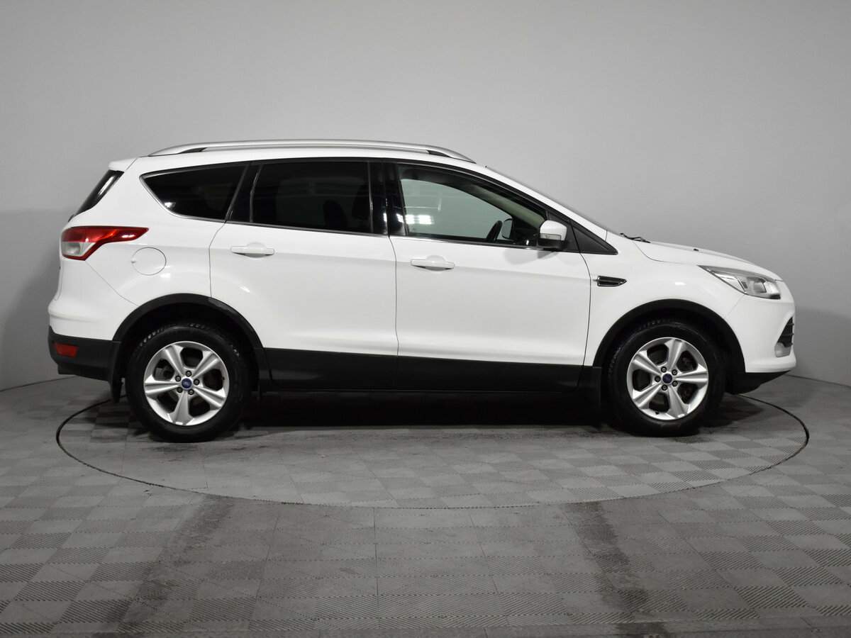 Ford Kuga 2014 года с пробегом. Фото: #4