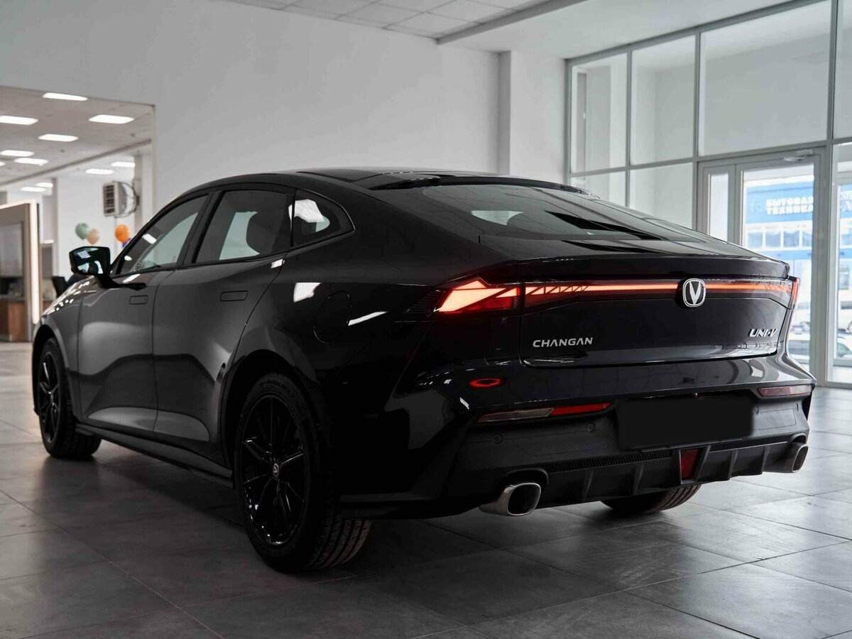 Changan UNI-V 2024 года с пробегом. Фото: #2