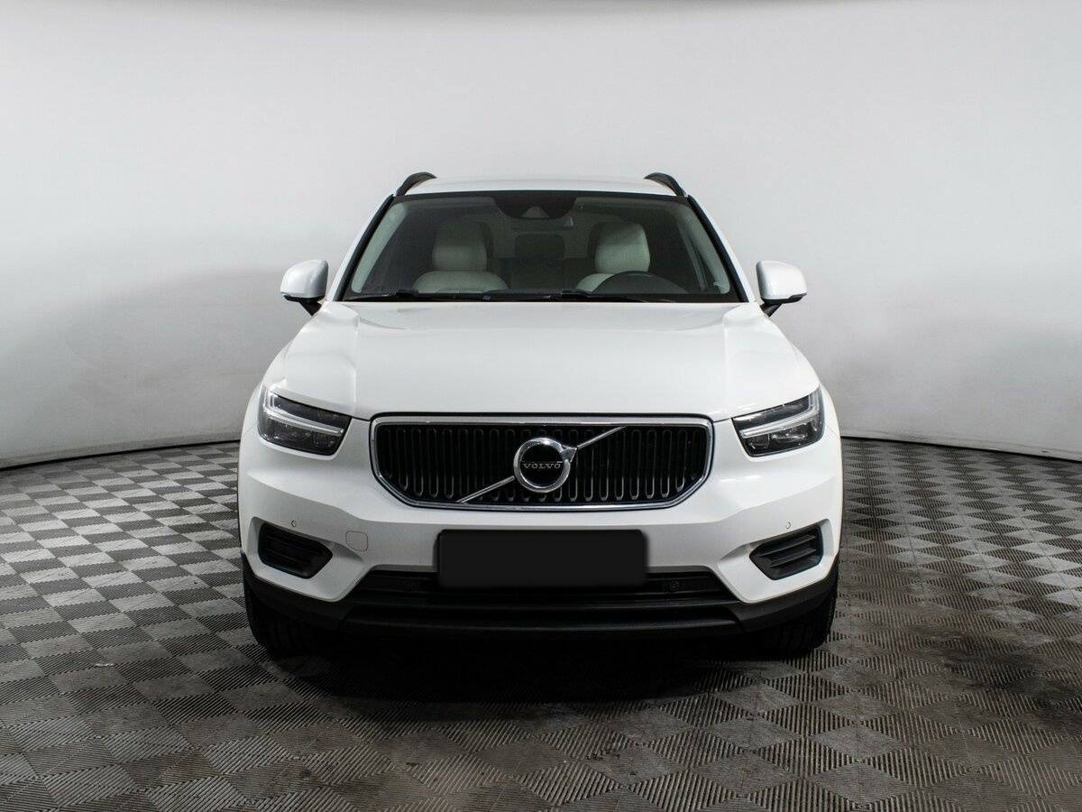 Volvo XC40 2020 года с пробегом. Фото: #1