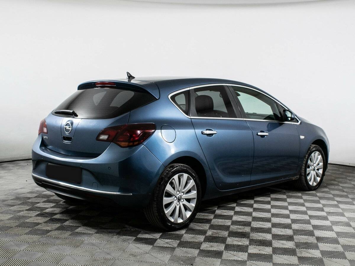 Opel Astra 2013 года с пробегом. Фото: #3