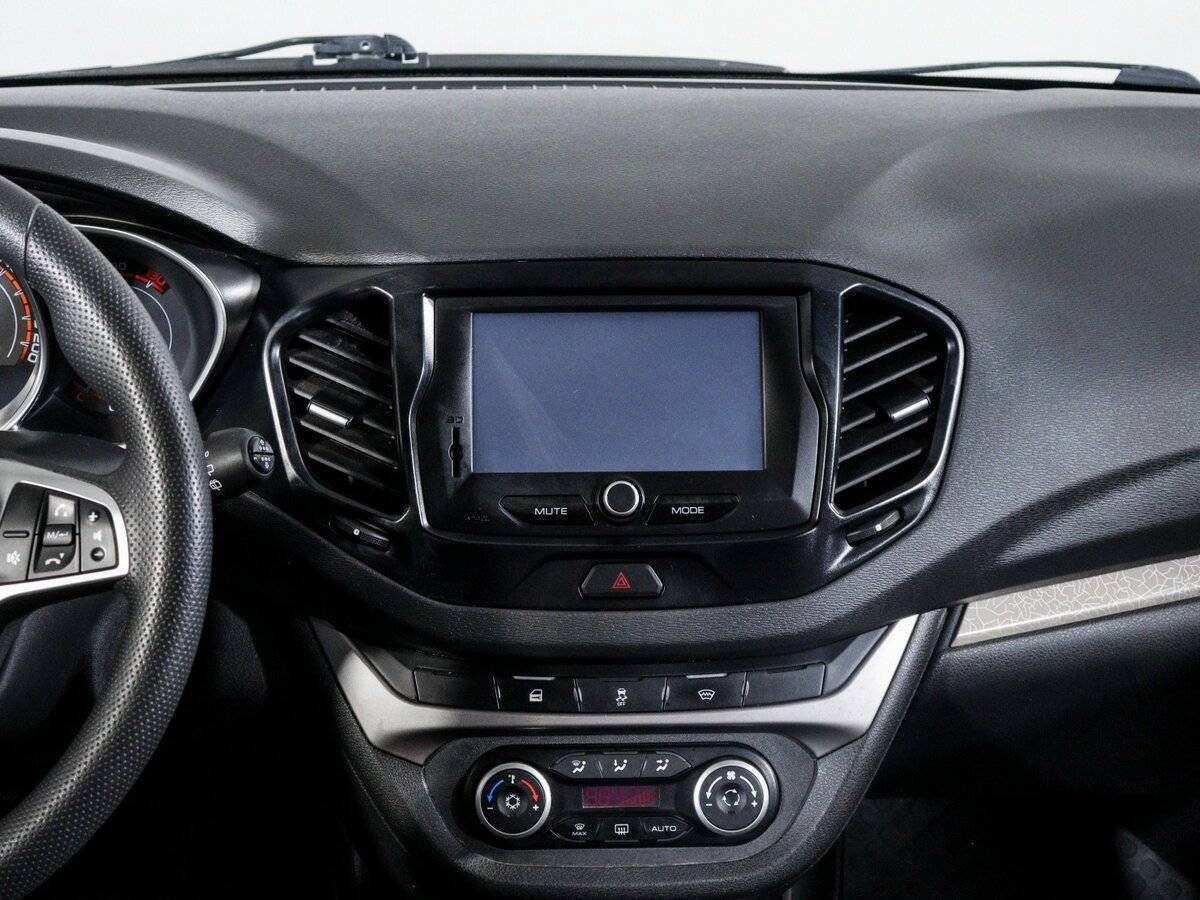 Lada (ВАЗ) Vesta 2018 года с пробегом. Фото: #11