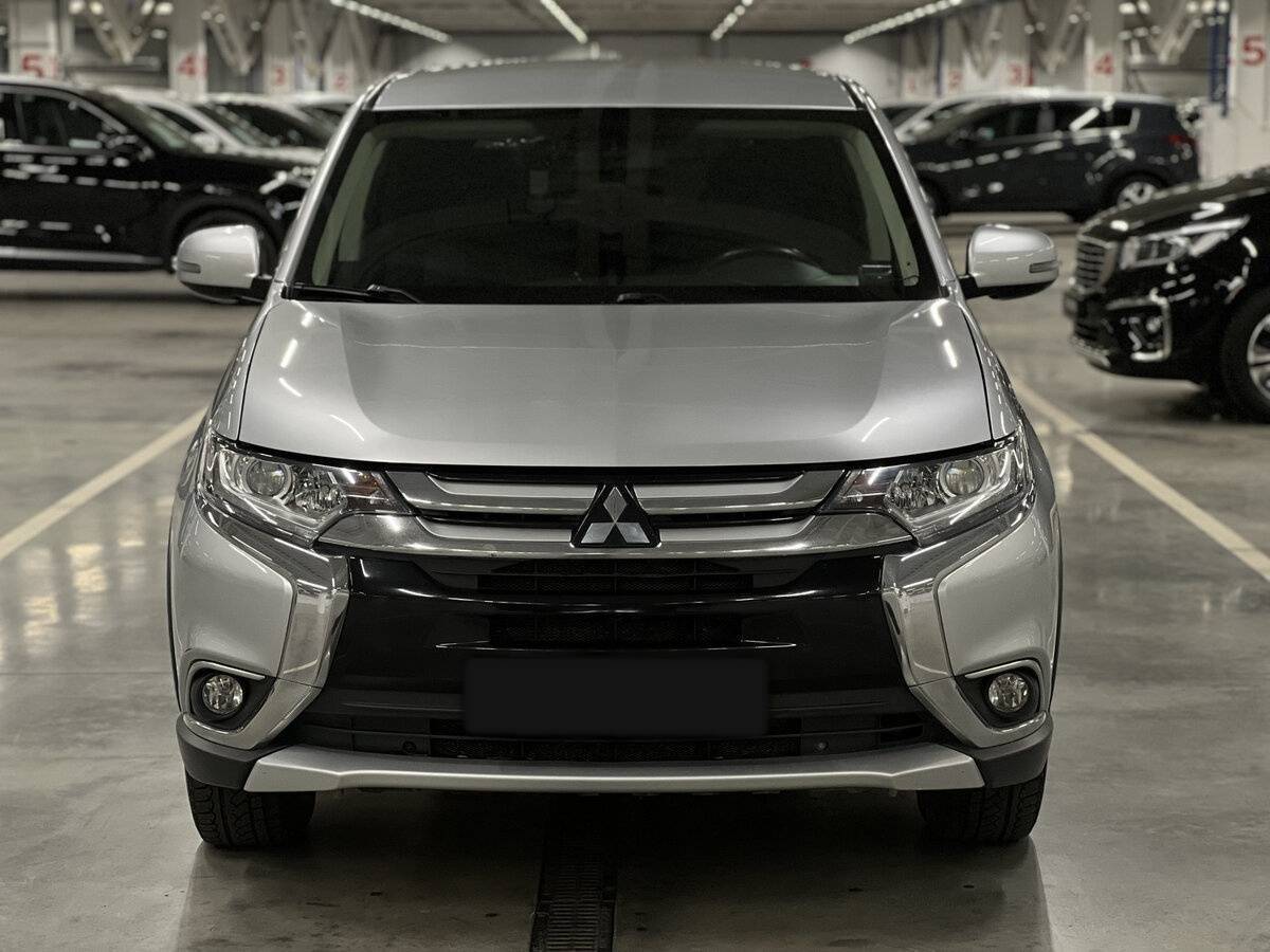 Mitsubishi Outlander 2017 года с пробегом. Фото: #1