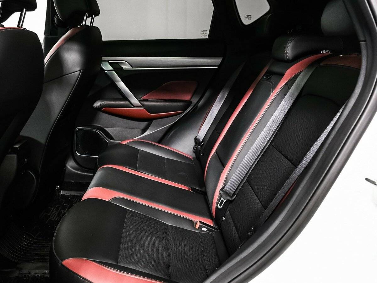 Geely Coolray 2023 года с пробегом. Фото: #11