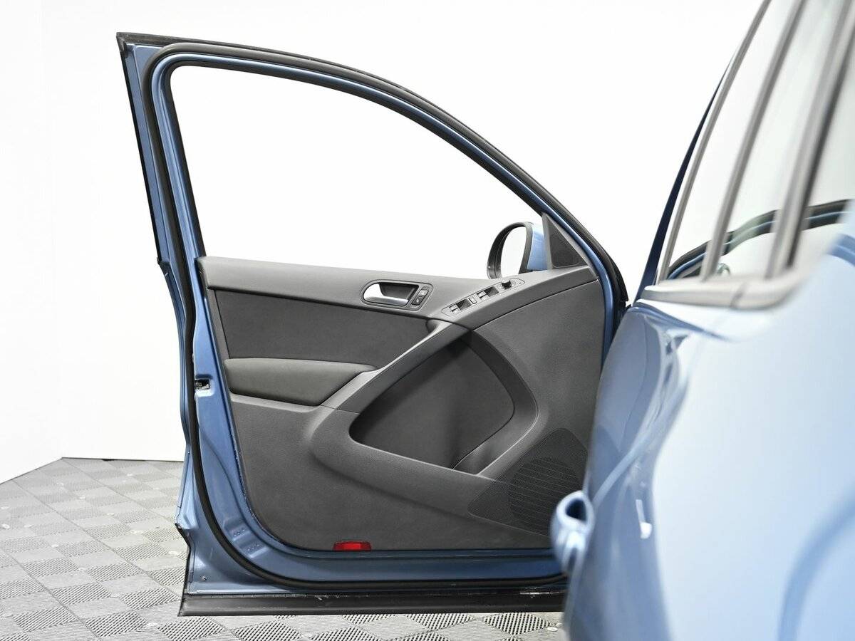 Volkswagen Tiguan 2012 года с пробегом. Фото: #6