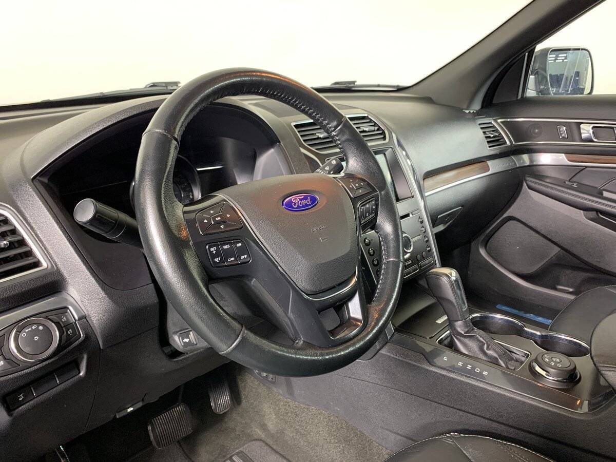 Ford Explorer 2017 года с пробегом. Фото: #10