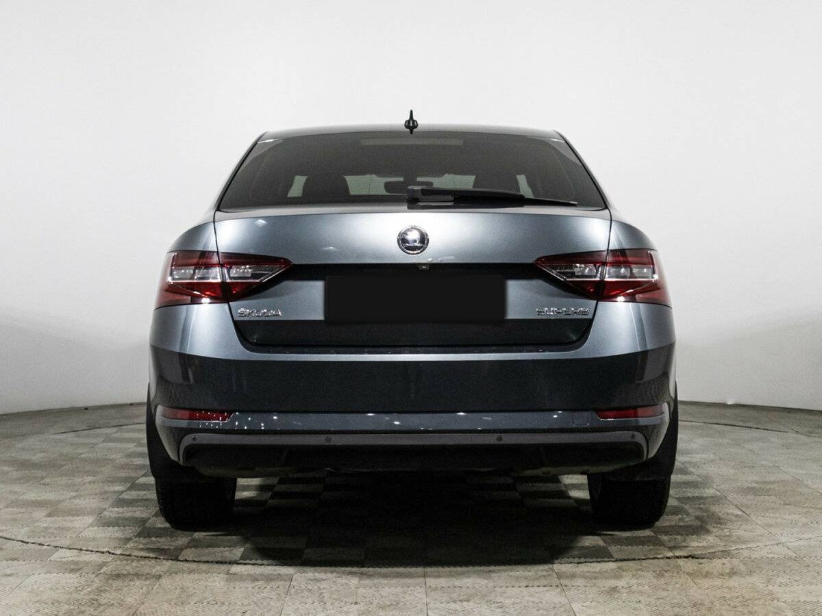 Skoda Superb 2018 года с пробегом. Фото: #5