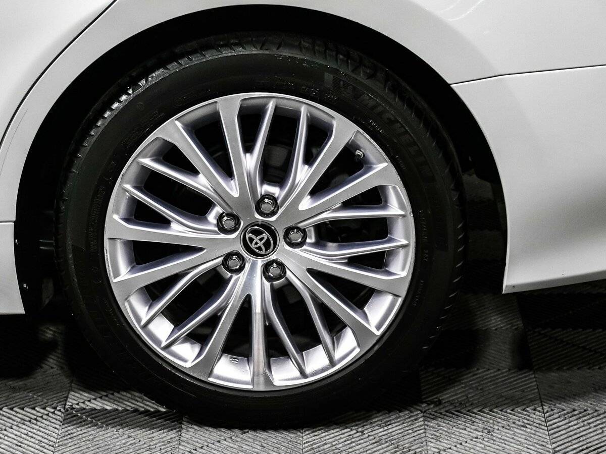 Toyota Camry 2020 года с пробегом. Фото: #13