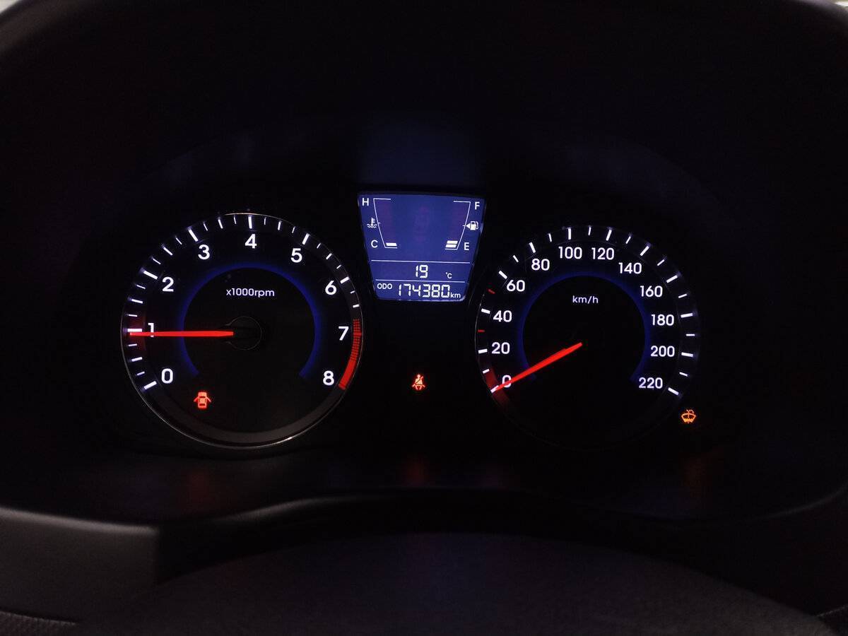 Hyundai Solaris 2013 года с пробегом. Фото: #12