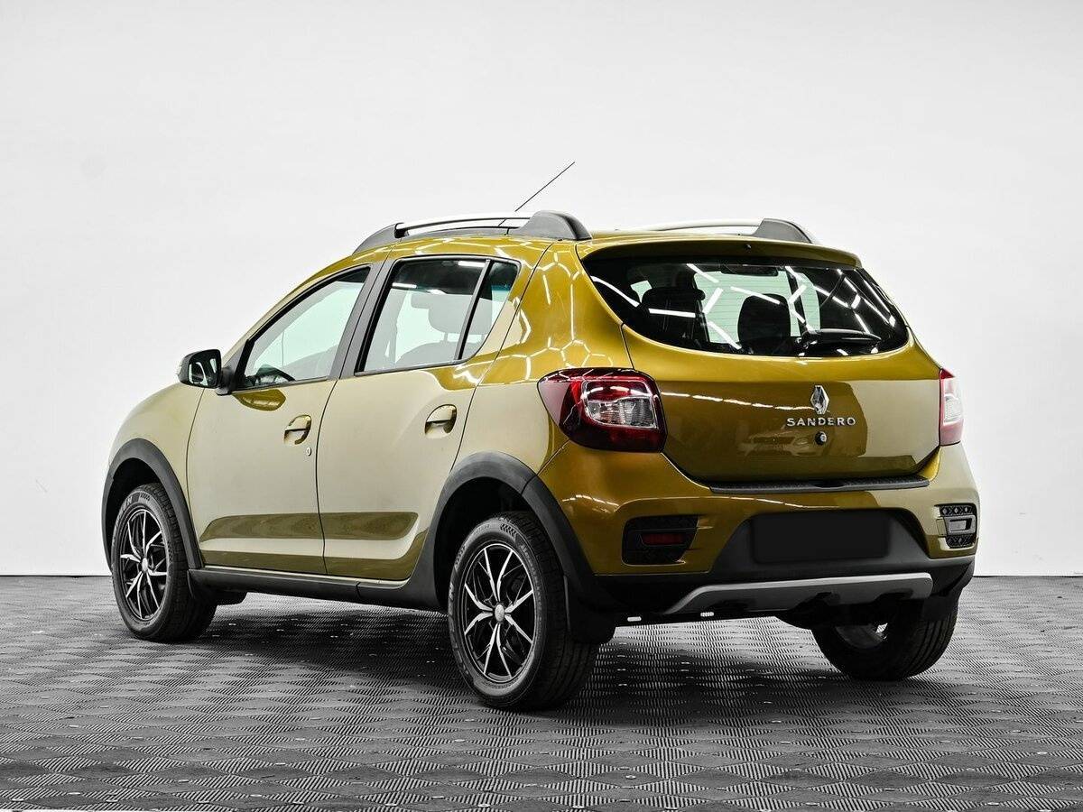 Renault Sandero 2016 года с пробегом. Фото: #2