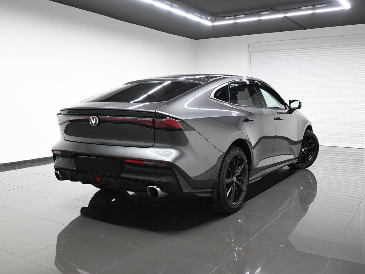 Changan UNI-V 2023 года с пробегом. Фото: #1