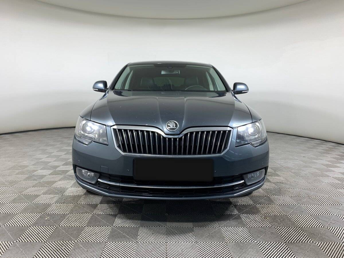 Skoda Superb 2014 года с пробегом. Фото: #1