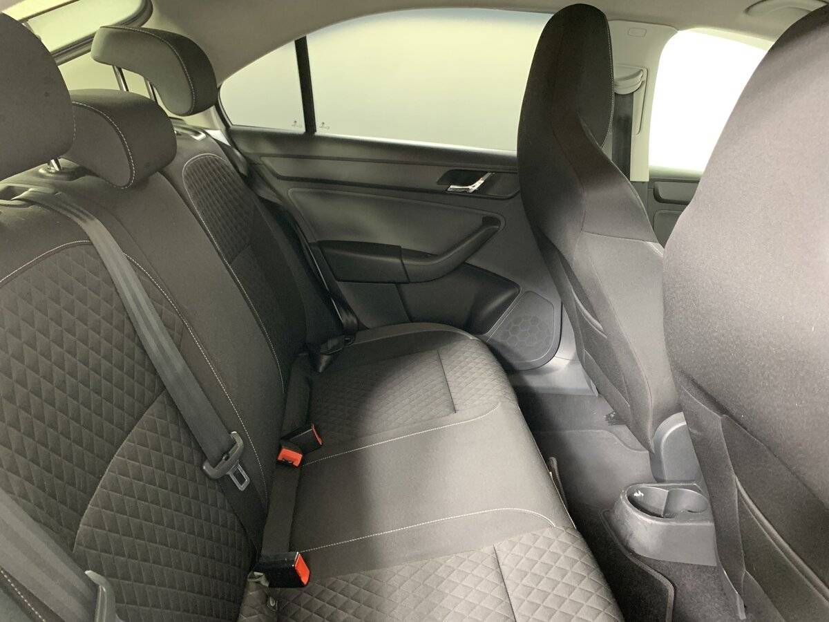 Skoda Rapid 2016 года с пробегом. Фото: #16