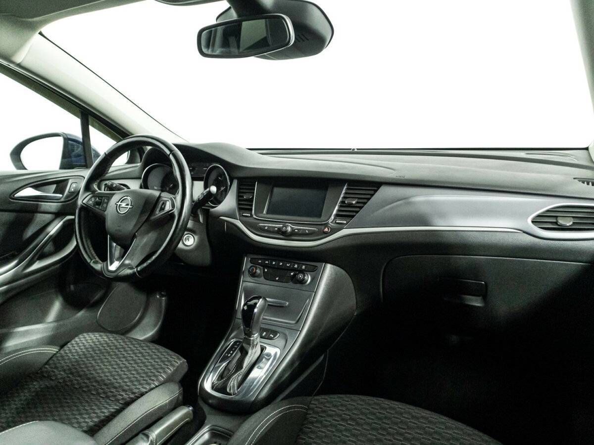 Opel Astra 2019 года с пробегом. Фото: #8