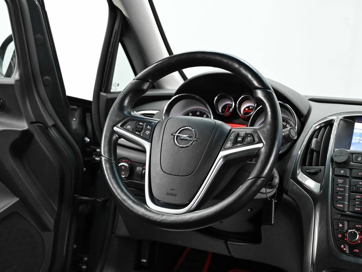 Opel Astra 2013 года с пробегом. Фото: #8