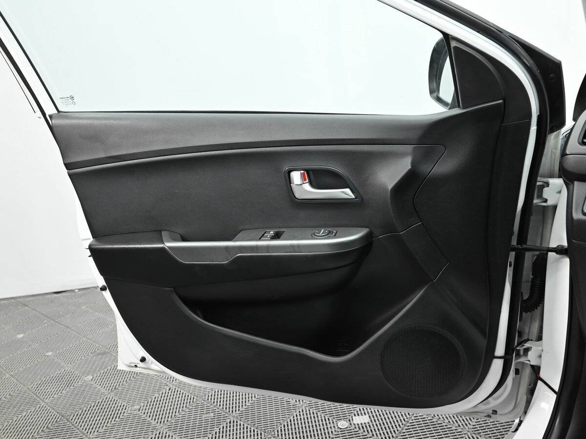 Kia Rio 2013 года с пробегом. Фото: #6