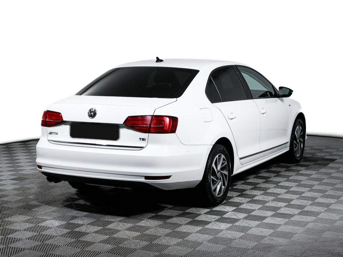Volkswagen Jetta 2017 года с пробегом. Фото: #4