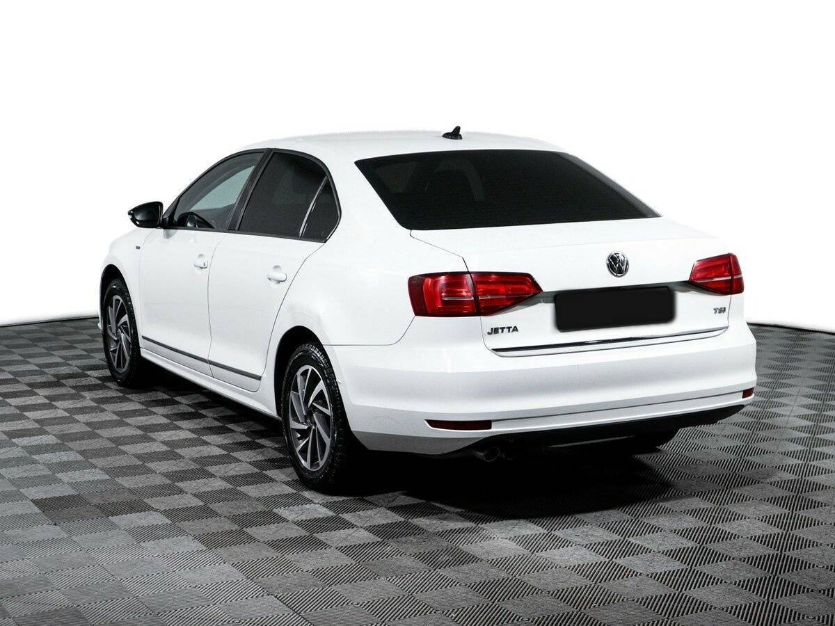 Volkswagen Jetta 2017 года с пробегом. Фото: #6