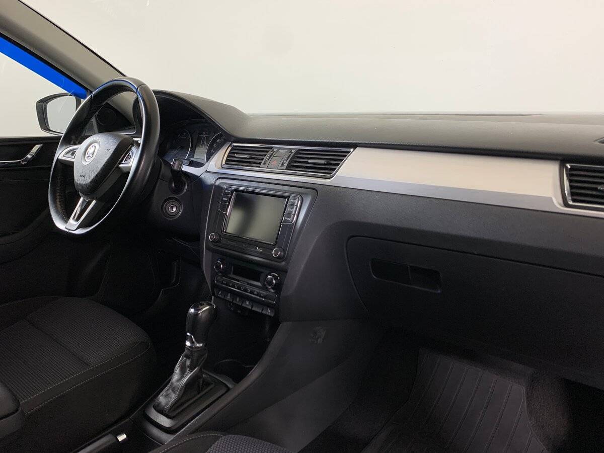 Skoda Rapid 2015 года с пробегом. Фото: #12