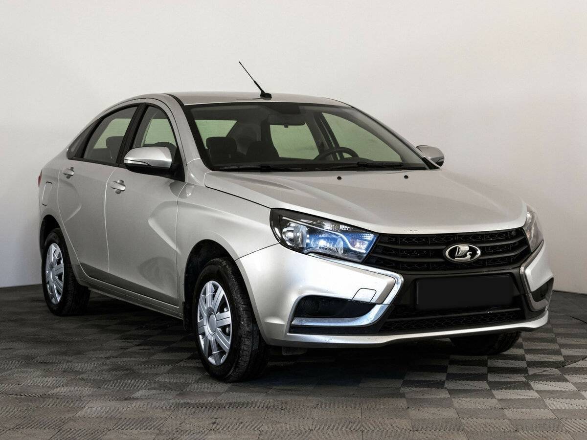 Lada (ВАЗ) Vesta 2021 года с пробегом. Фото: #2