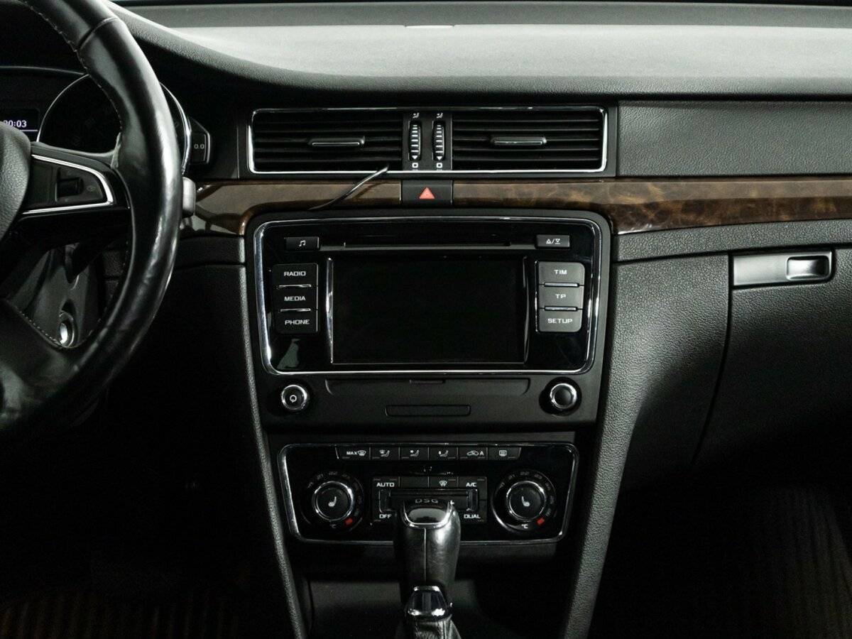 Skoda Superb 2013 года с пробегом. Фото: #13