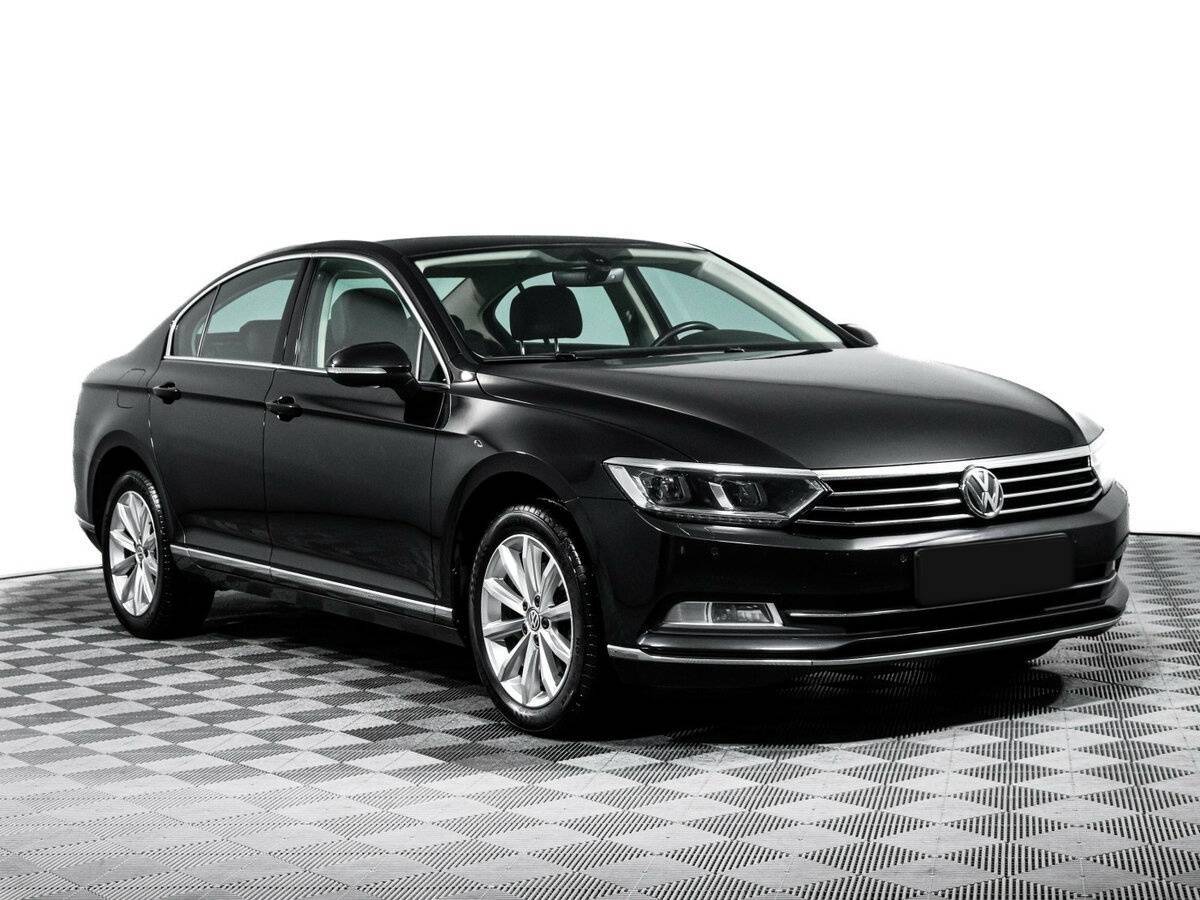 Volkswagen Passat 2019 года с пробегом. Фото: #2