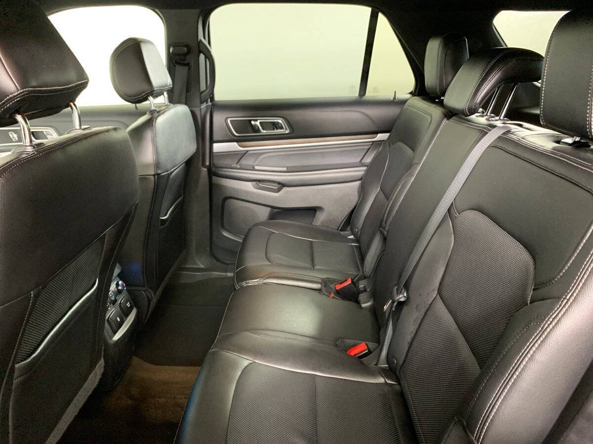 Ford Explorer 2016 года с пробегом. Фото: #18