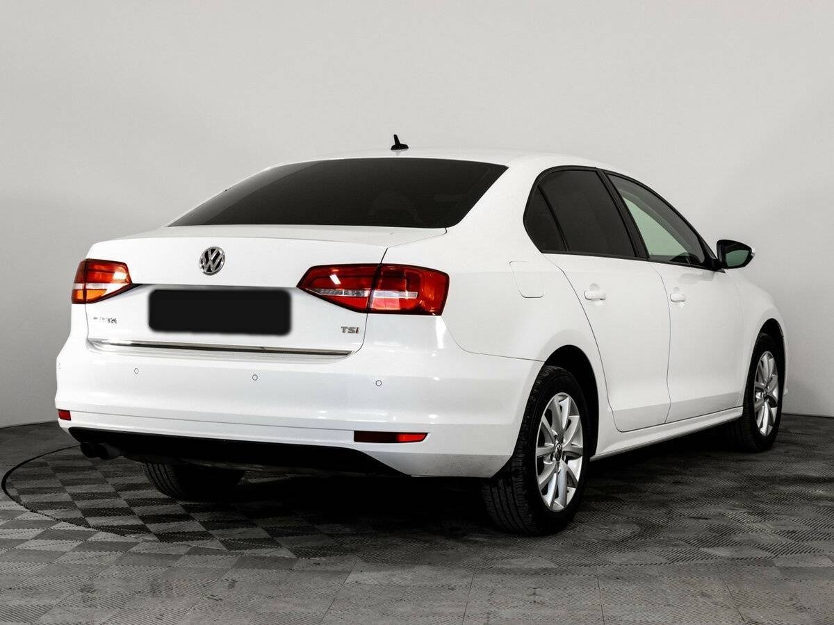 Volkswagen Jetta 2015 года с пробегом. Фото: #4