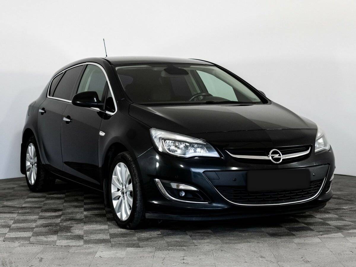 Opel Astra 2012 года с пробегом. Фото: #2