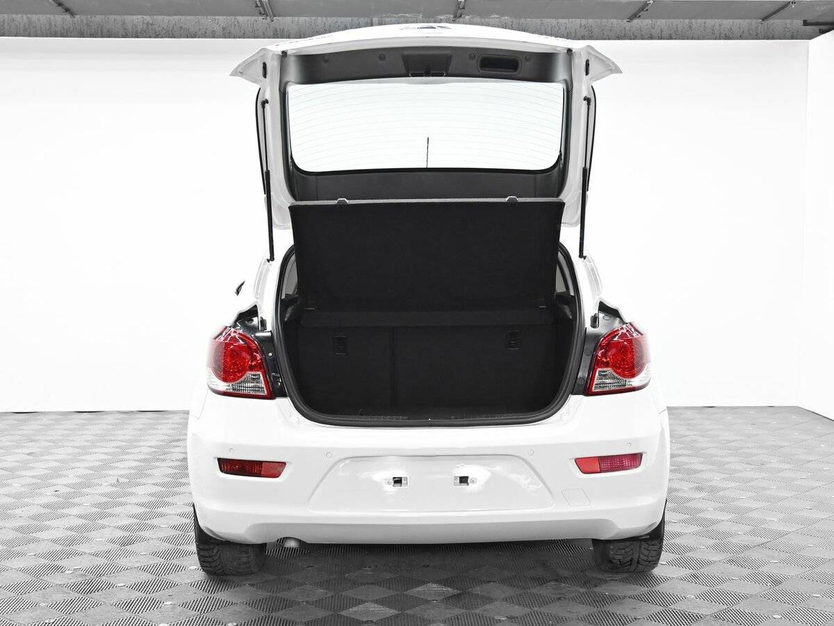 Chevrolet Cruze 2013 года с пробегом. Фото: #4