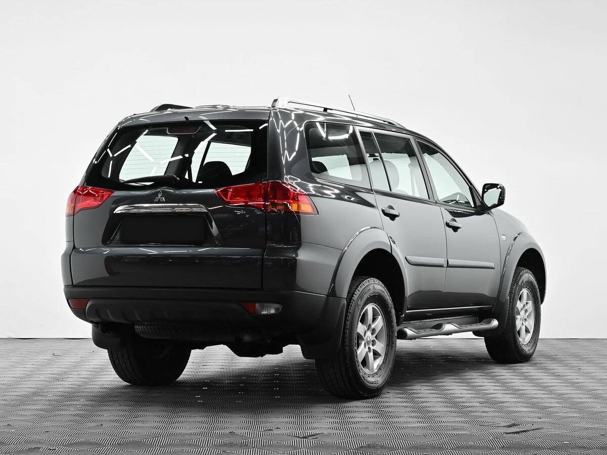 Mitsubishi Pajero Sport 2012 года с пробегом. Фото: #3