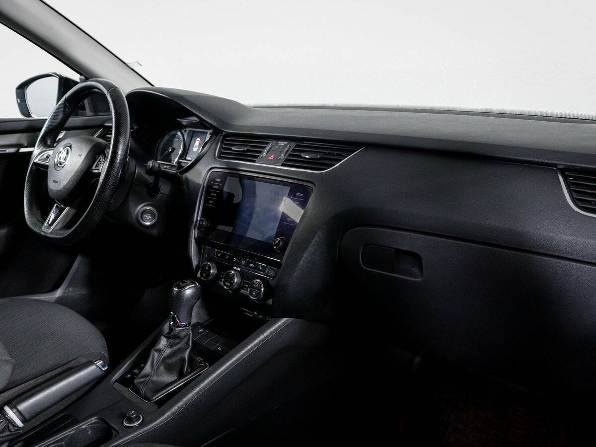 Skoda Octavia 2017 года с пробегом. Фото: #6