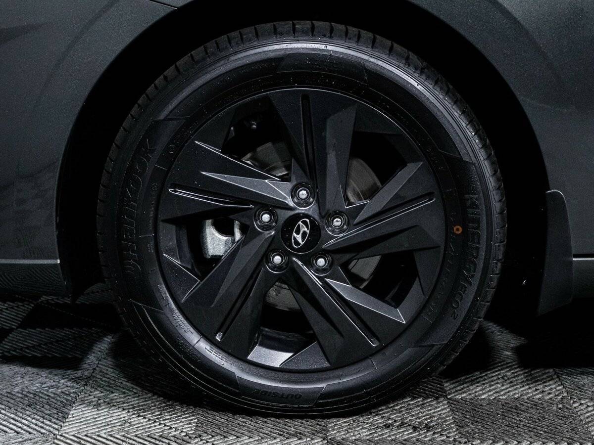 Hyundai Elantra 2021 года с пробегом. Фото: #14