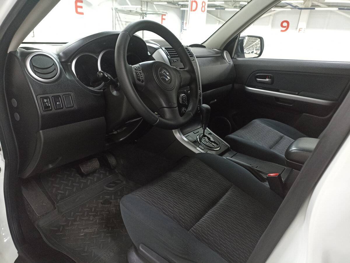Suzuki Grand Vitara 2013 года с пробегом. Фото: #15