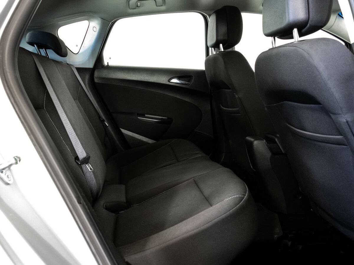 Opel Astra 2013 года с пробегом. Фото: #14