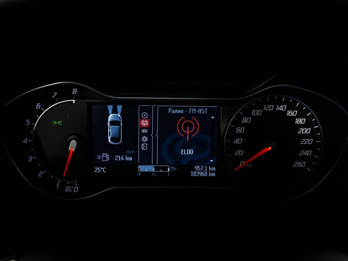 Ford Mondeo 2012 года с пробегом. Фото: #17